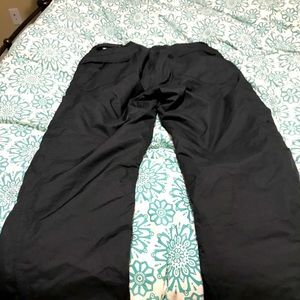 Trespass ski pants size large.